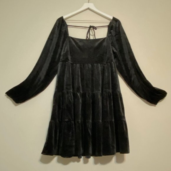 Lucy Paris Melissa Black Velvet Tiered Babydoll Dress - Picture 9 of 16